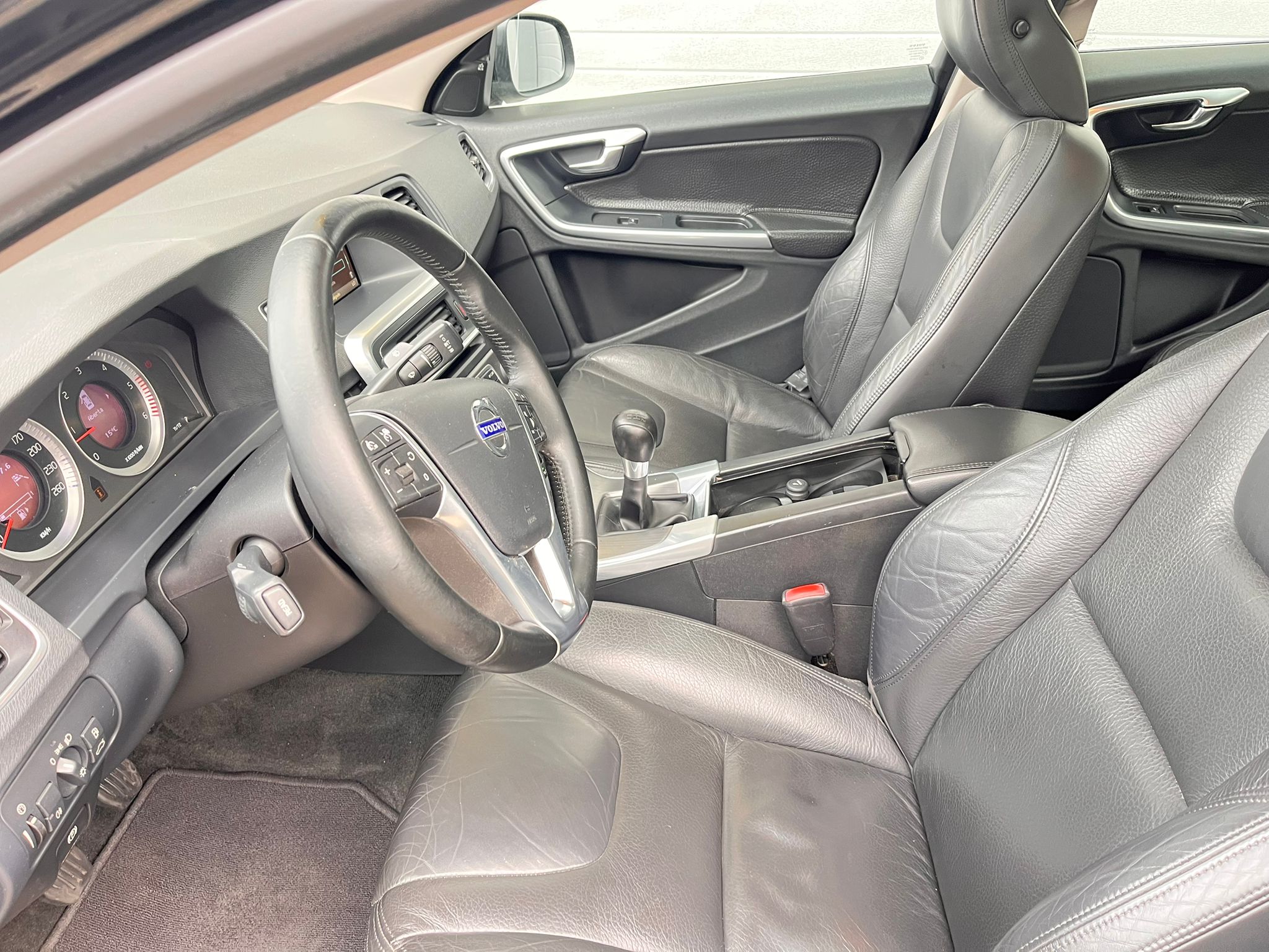 WhatsApp Image 2025-11-21 at 13.40.00.jpeg