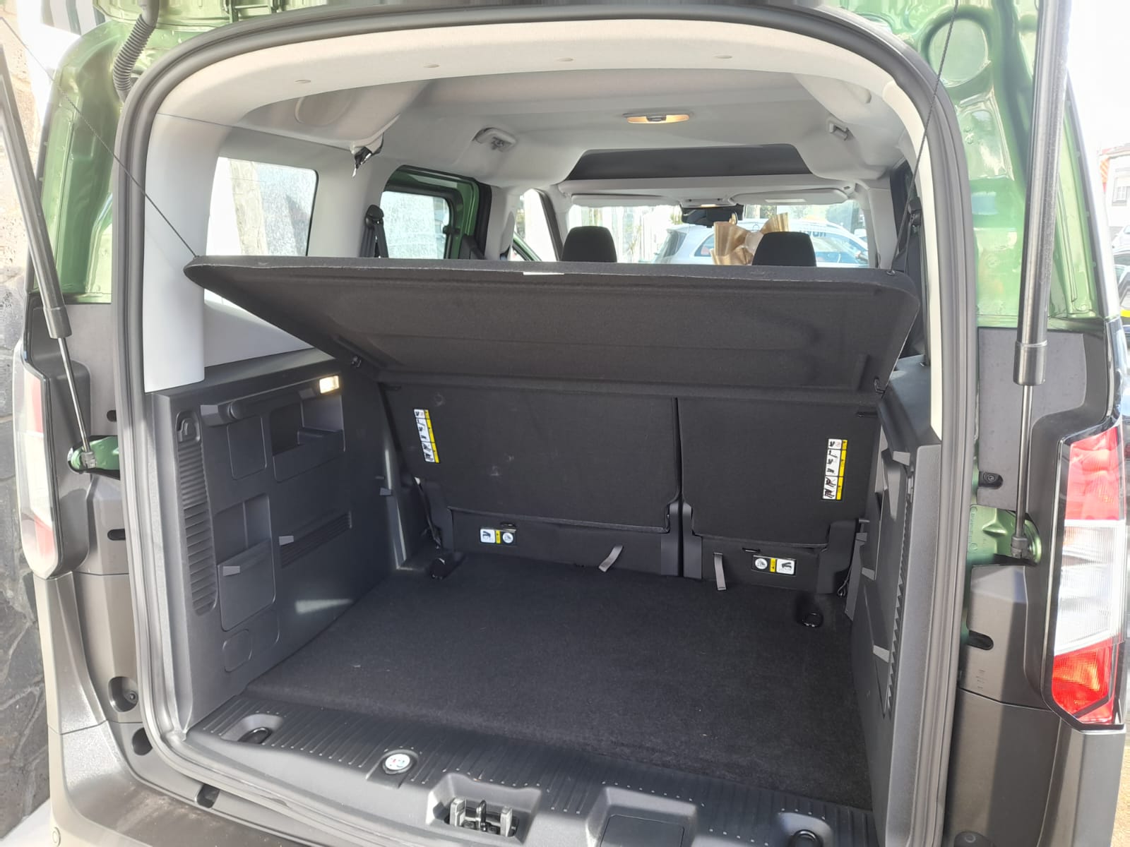 WhatsApp Image 2025-11-28 at 16.42.42.jpeg