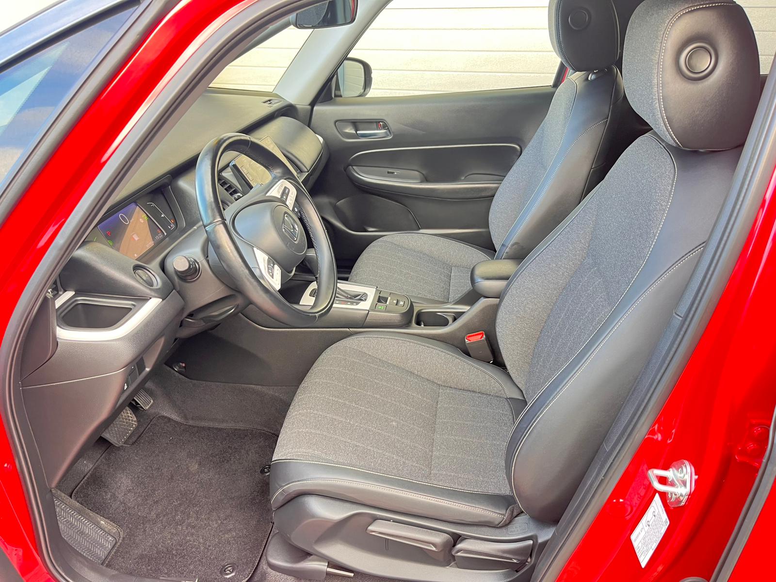 WhatsApp Image 2025-12-05 at 17.47.14 (2).jpeg