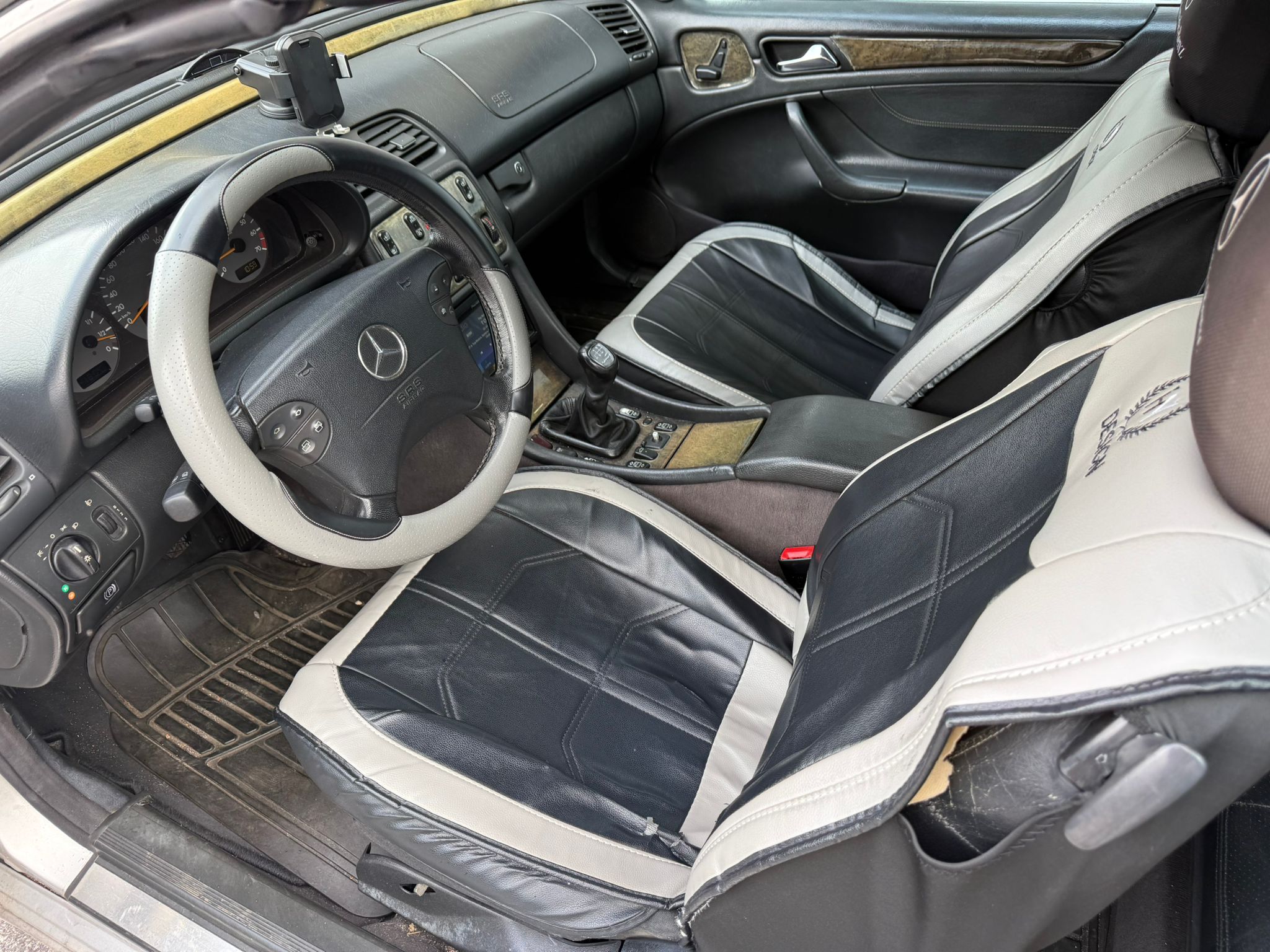 WhatsApp Image 2026-04-13 at 15.39.14-4.jpeg