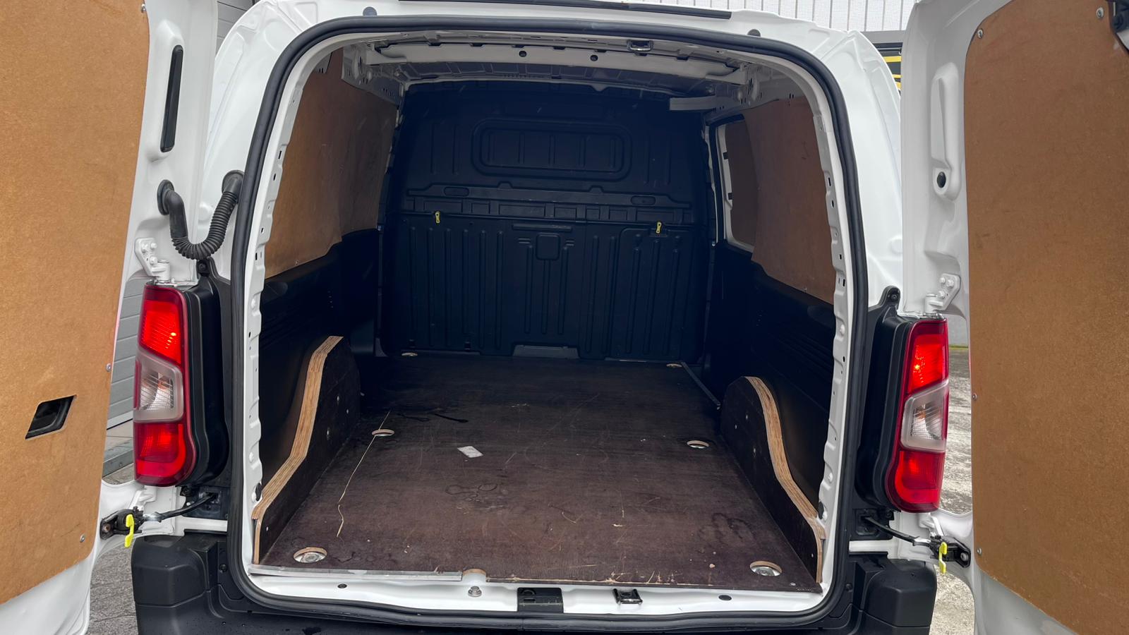 WhatsApp Image 2026-04-27 at 16.39.56 (1).jpeg