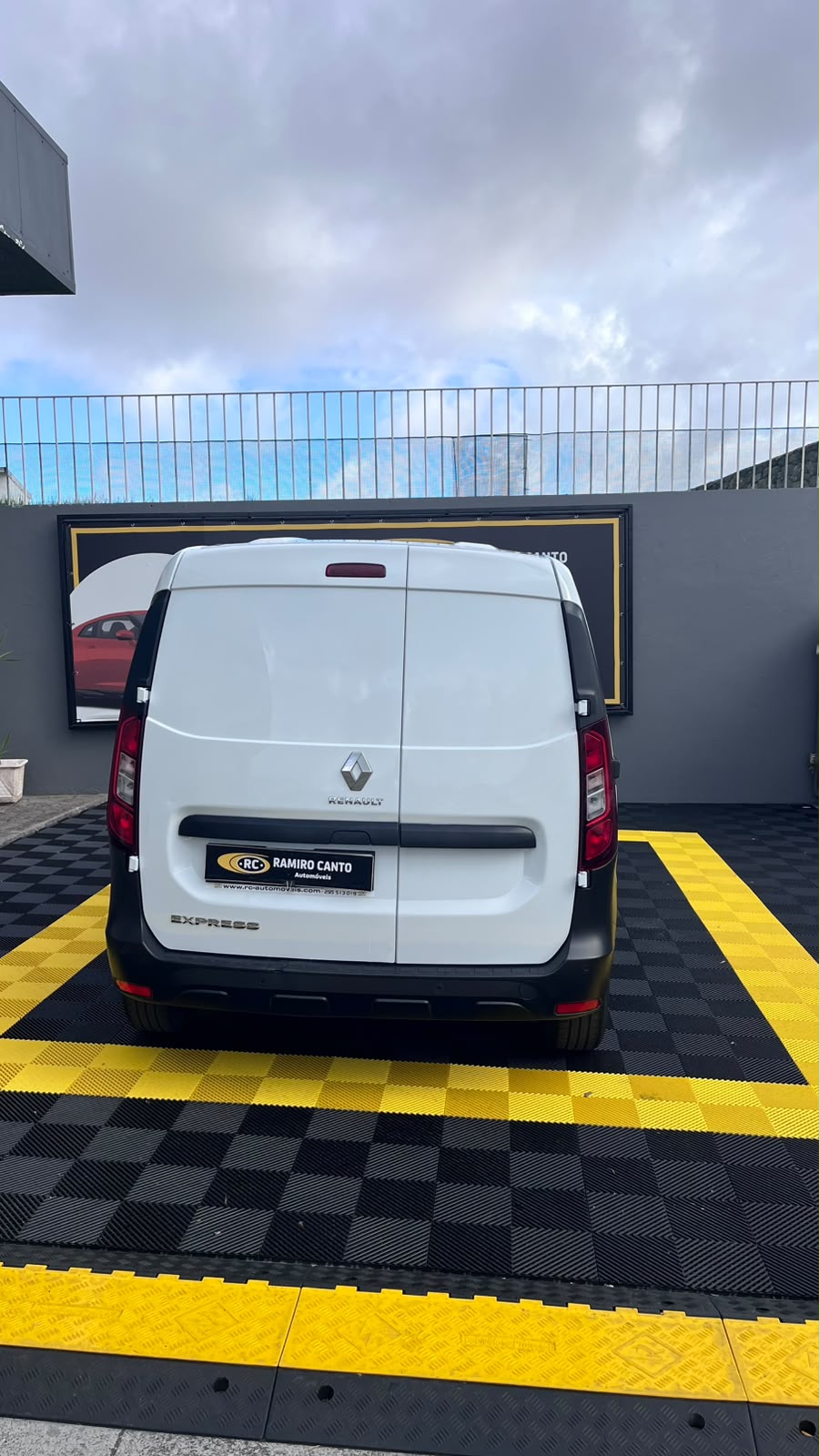 Renaultexpress3.jpeg
