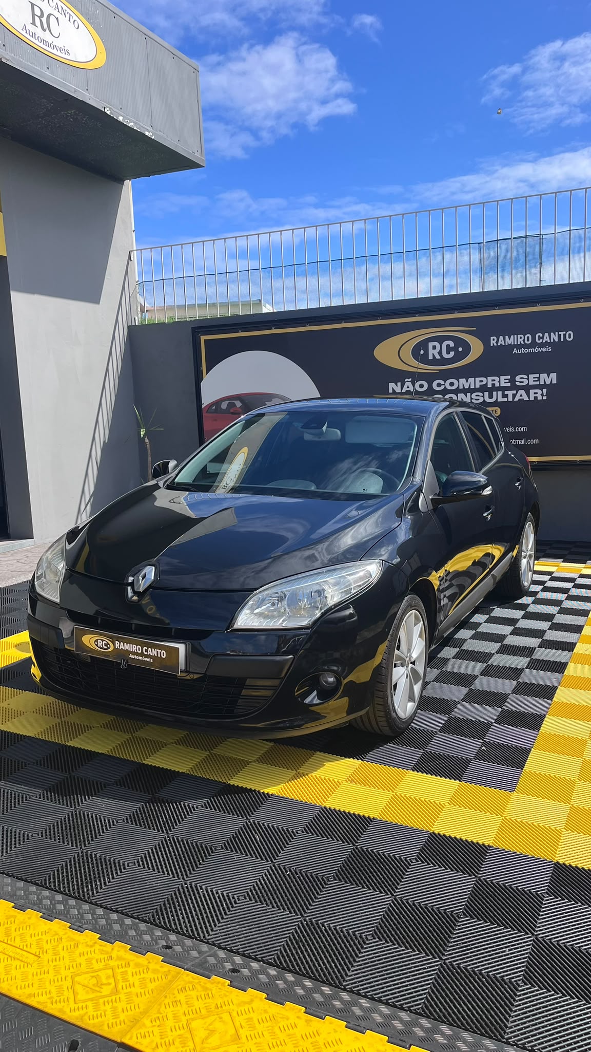 RenaultMegane1.jpeg