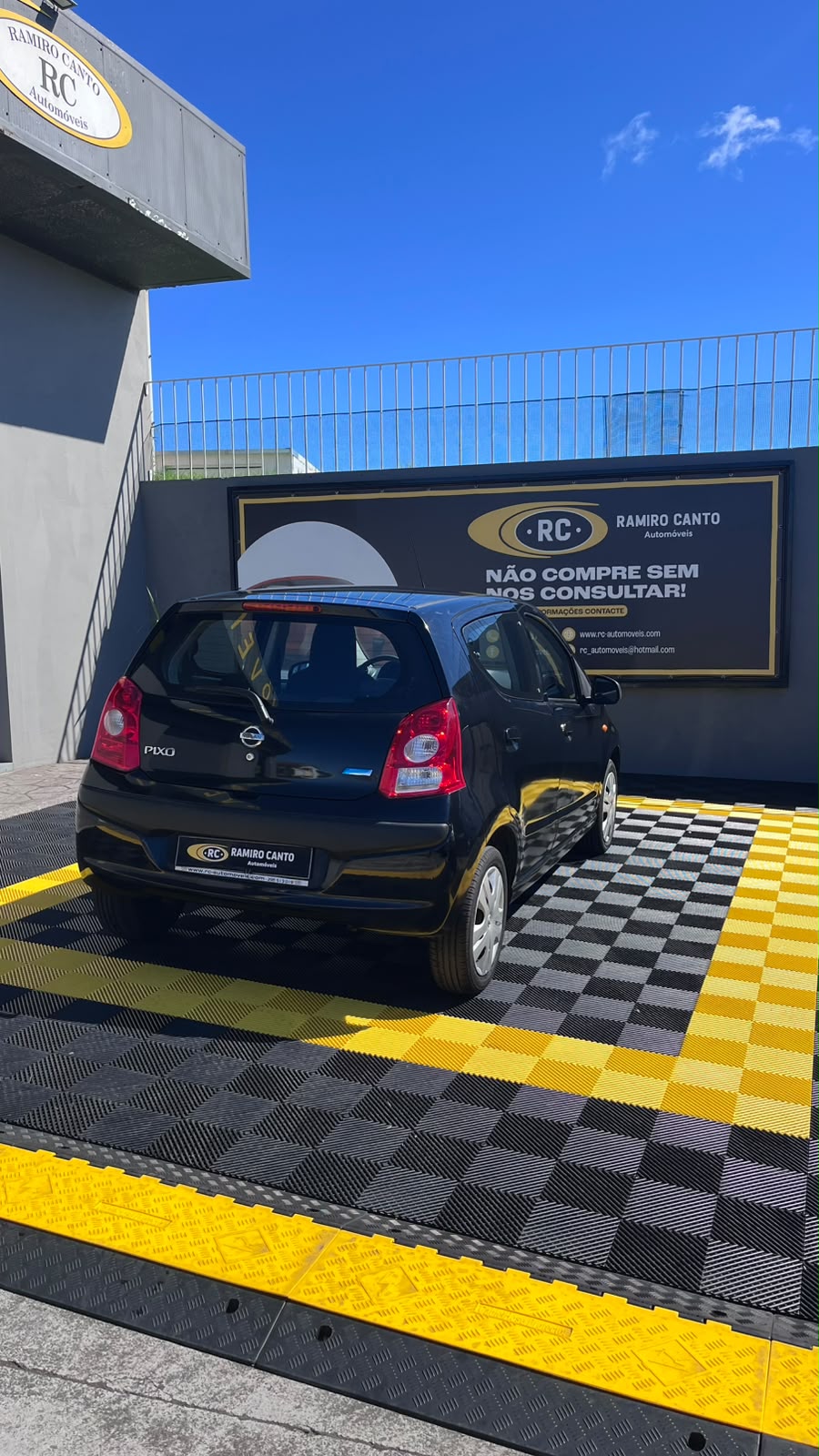 NissanPixo3.jpeg