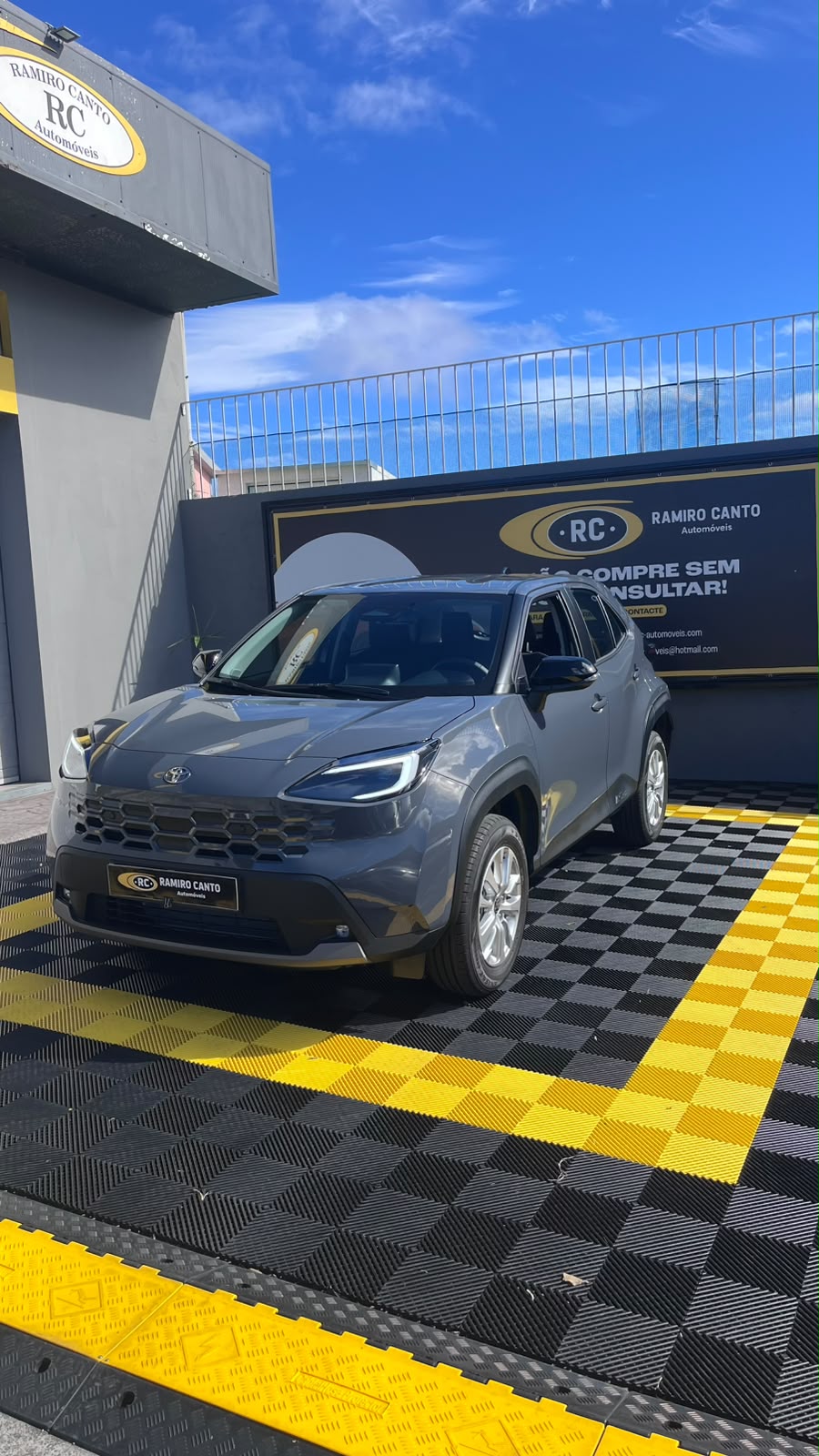 Toyotacross1.jpeg