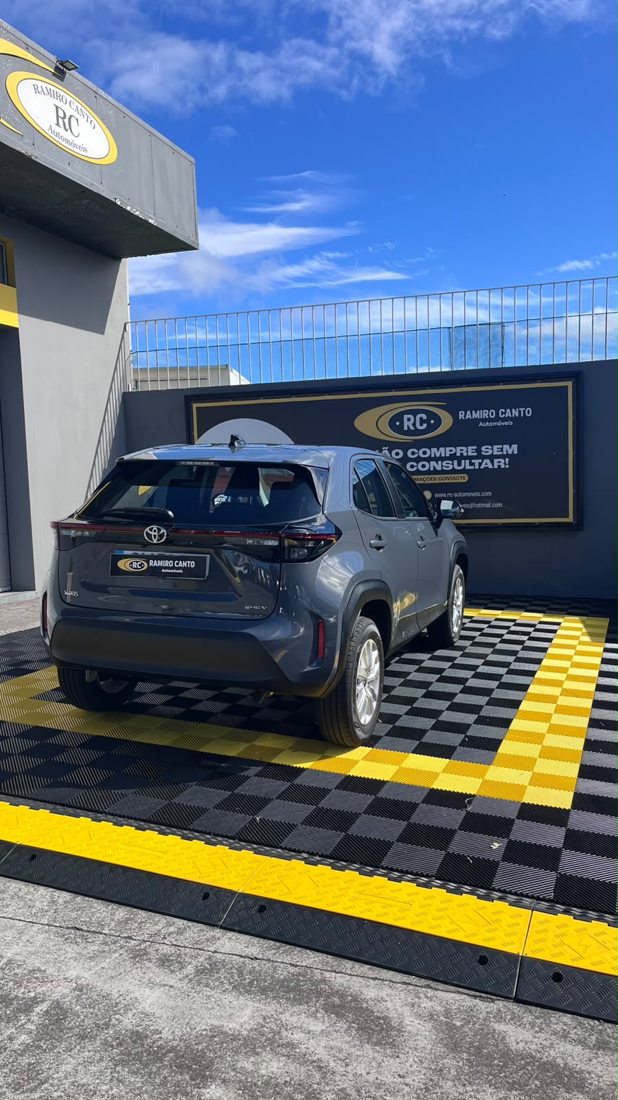 Toyotacross3.jpeg