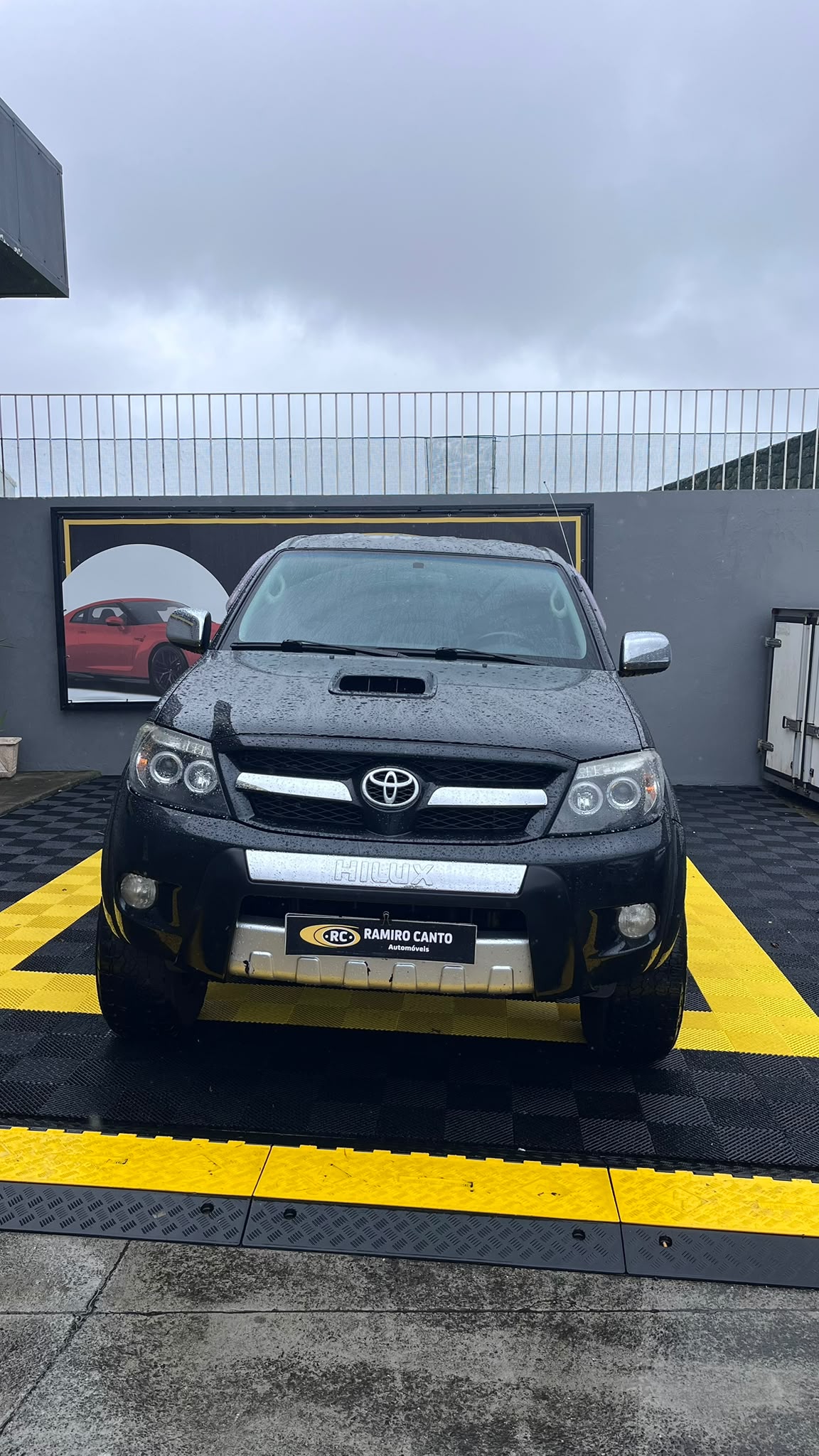 ToyotaHilux2.jpeg