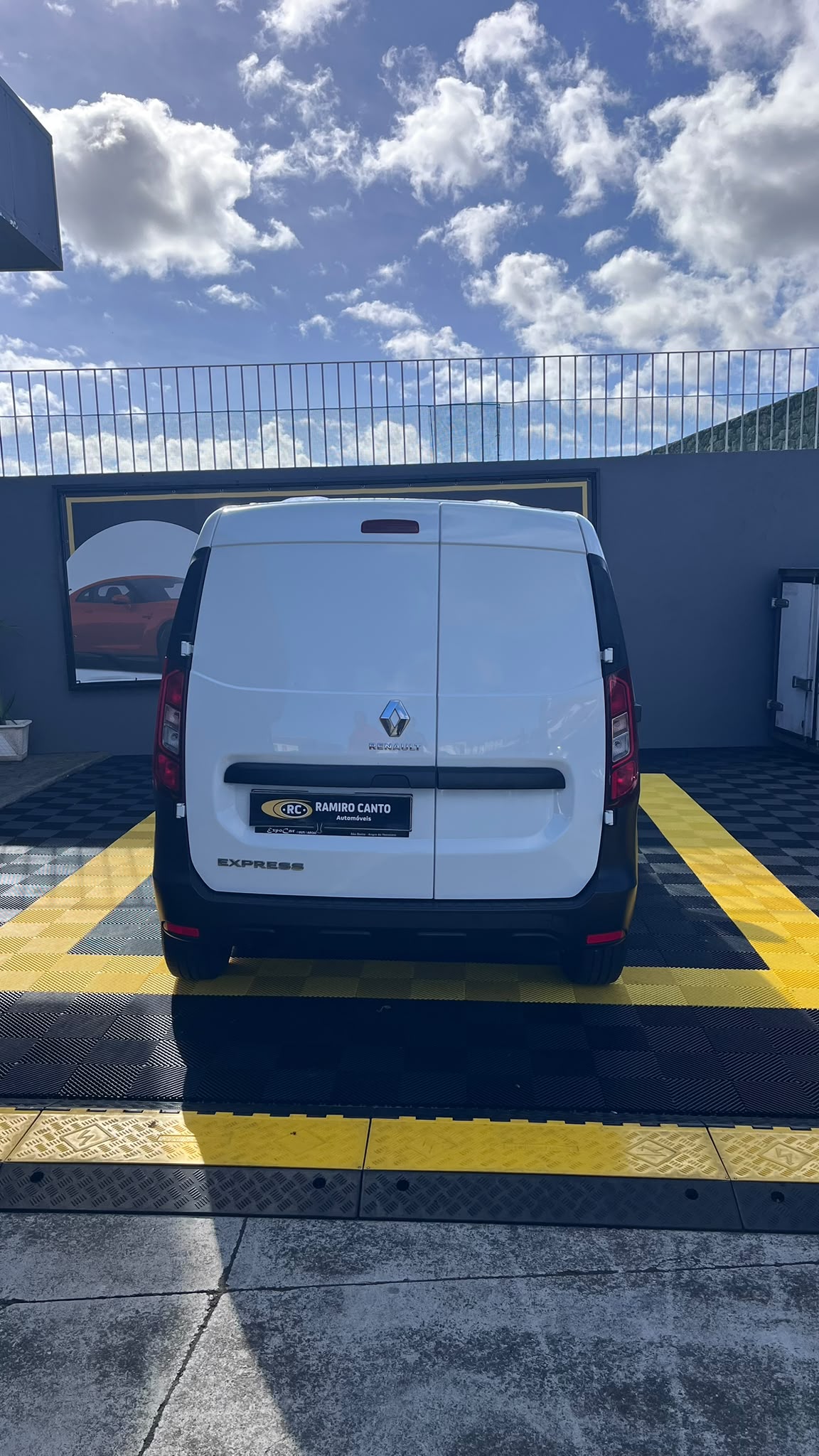RenaultExpress4 - cópia.jpeg